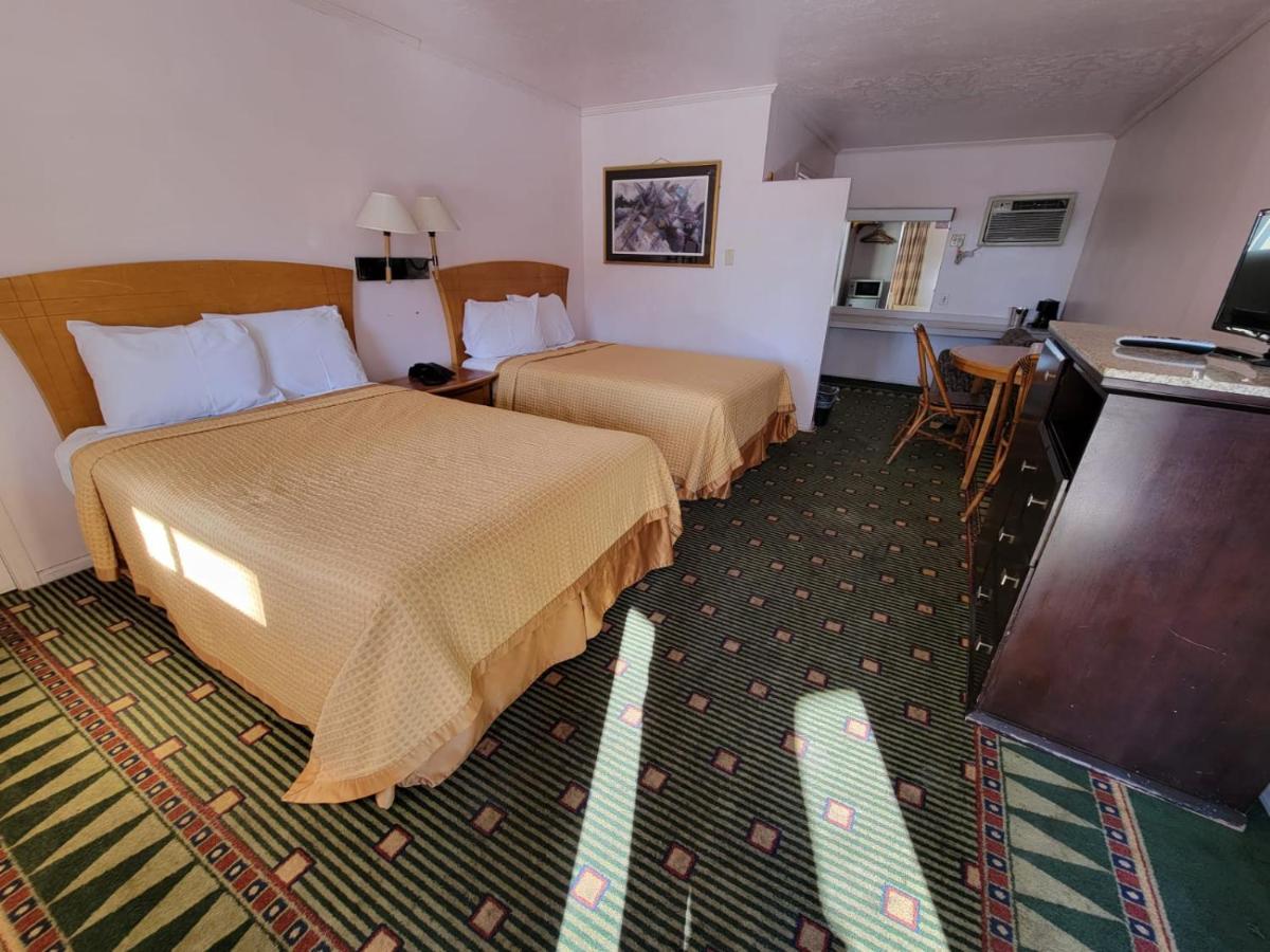 بليثي، ريفيرسيدي، كاليفورنيا Emerald Inn & Lounge المظهر الخارجي الصورة