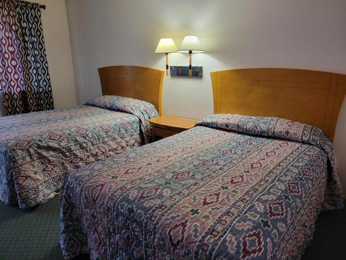 بليثي، ريفيرسيدي، كاليفورنيا Emerald Inn & Lounge المظهر الخارجي الصورة