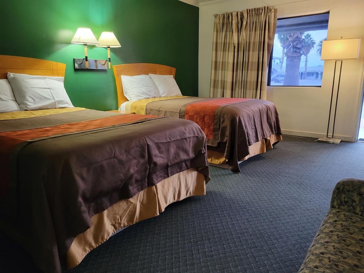 بليثي، ريفيرسيدي، كاليفورنيا Emerald Inn & Lounge المظهر الخارجي الصورة