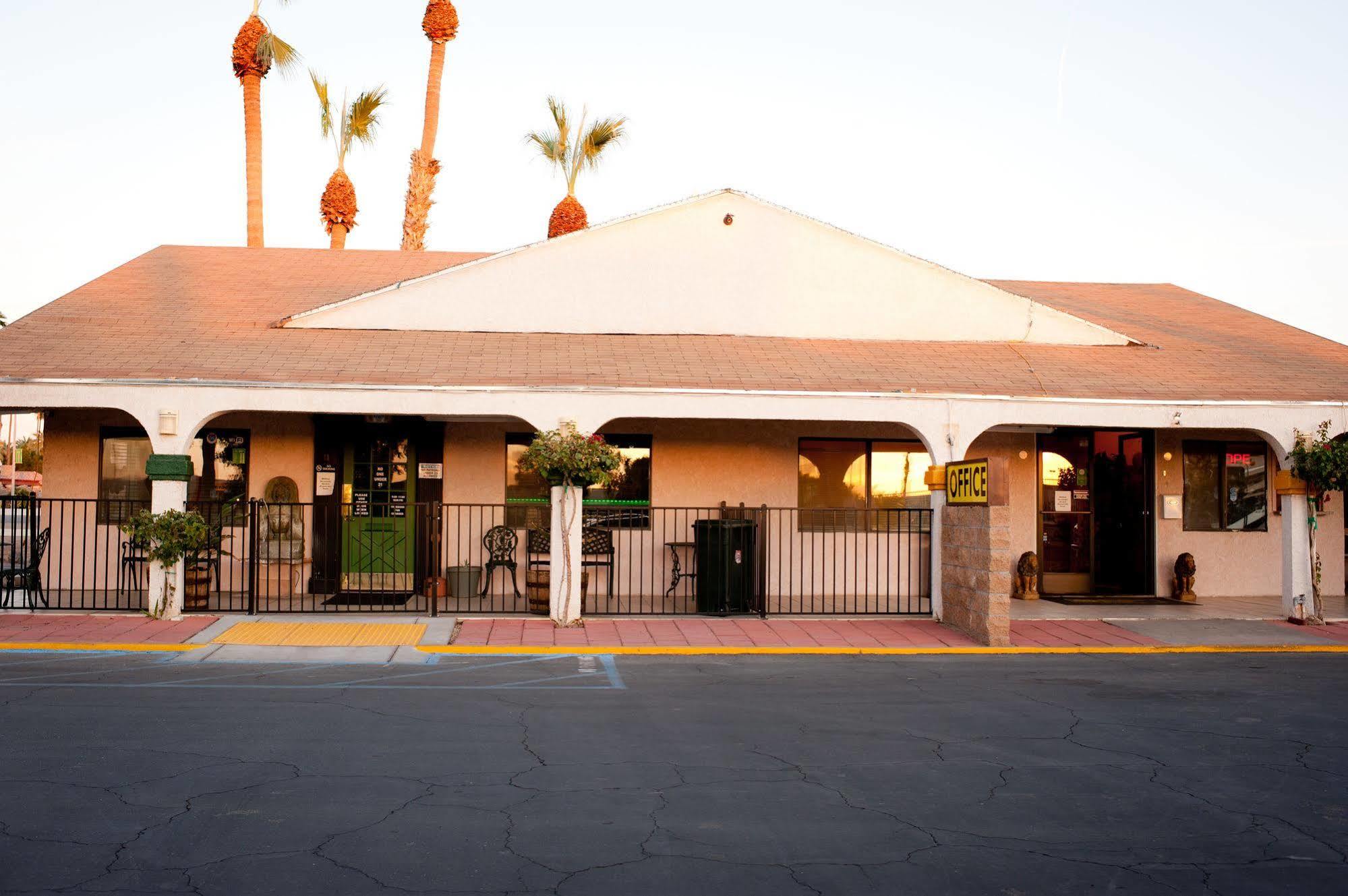 بليثي، ريفيرسيدي، كاليفورنيا Emerald Inn & Lounge المظهر الخارجي الصورة